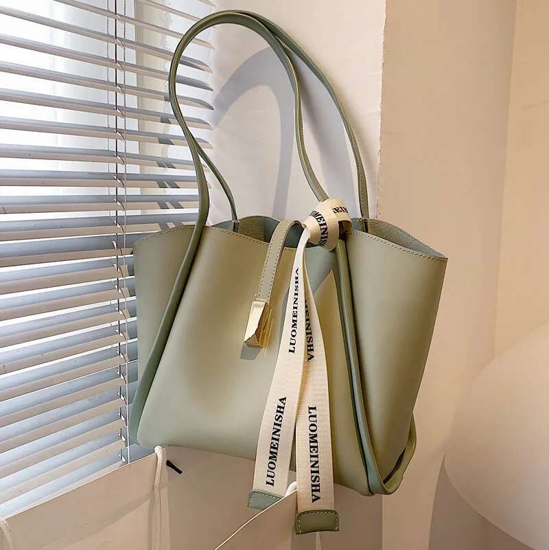 Commuter Tote Bag, New Large Capacity Fashionable Designer Handbag Casual Versatile Single Shoulder Crossbody Bucket Bag