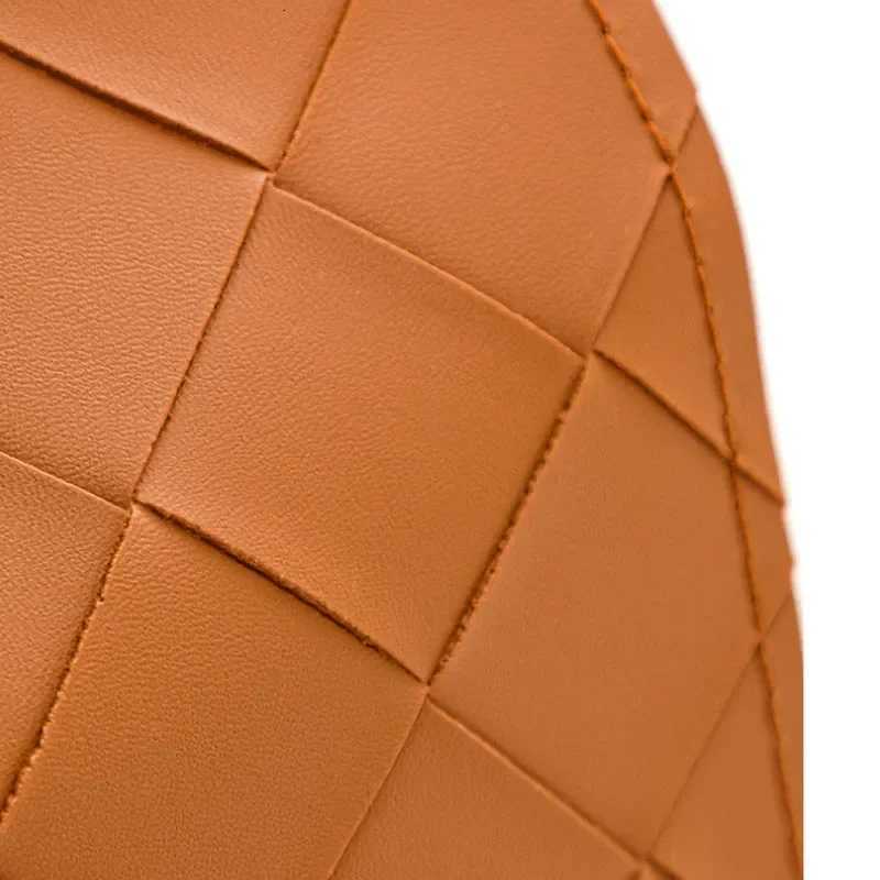 1Pc Nordic Woven Plaid Tissue Box PU Leather Napkin Holder Foldable Dustproof Tissue Storage Boxes For Home Hotel Car OfficeM251124