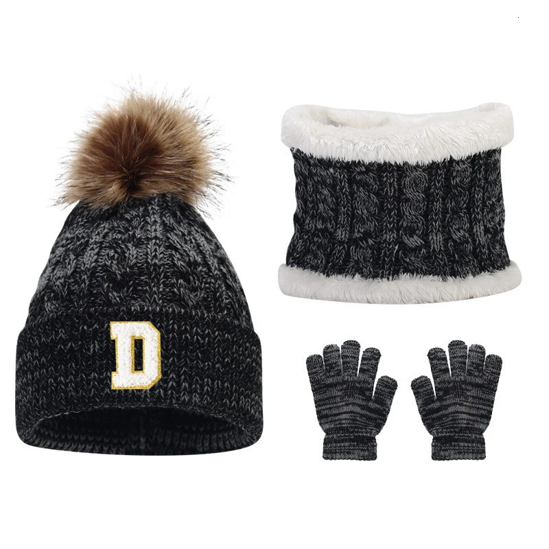 Childrens caps scarves glove sets and knitted caps marked with letters A to Z for children aged 3 to 12 251121