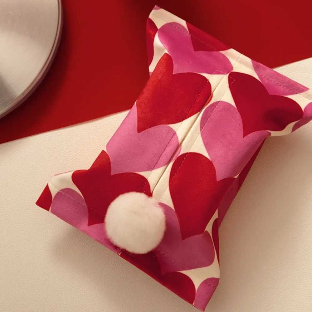 New Luxury Fabric Tissue Box Love Heart Print Portable Toilet Paper Holder Multipurpose Convenient Napkin Storage Bag HouseholdM251124