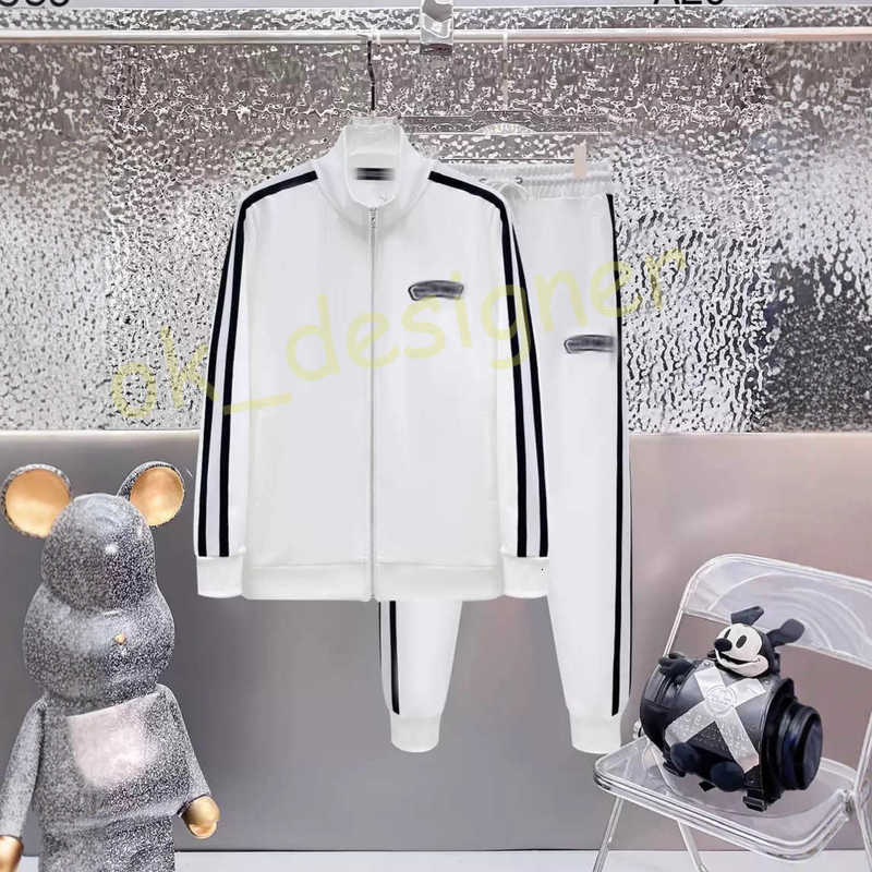 Designer Men's Tracksuits High-Quality 25 Autumn Winter New Trendy Brand Casual Cardigan Hooded Sweatshirt Sports Unisex Couple Set two piece