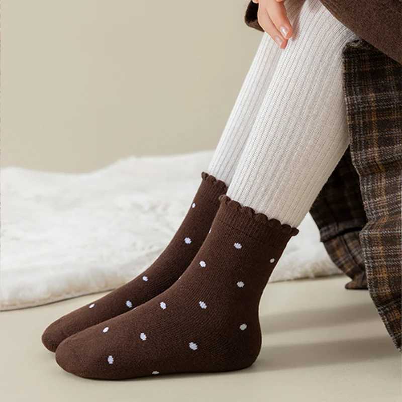 Five pairs of girls winter thickened looped socks soft and comfortable warm and versatile with polka dots G251124