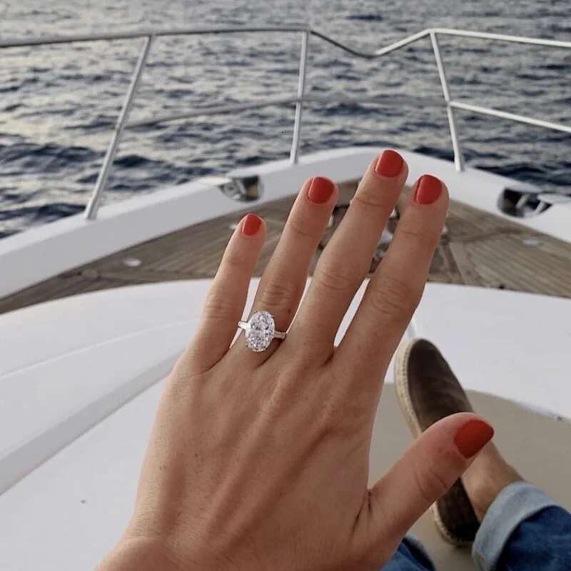 Luxury Oval cut 8ct Lab Diamond Promise Ring 925 Sterling Silver Engagement Wedding Band Rings For Women Bridal Jewelry Gift