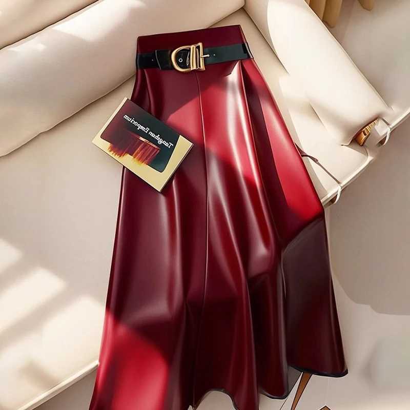 High end goddess style high-end red PU womens skiing new leather midi skiing medium length umbrella skiing M250424