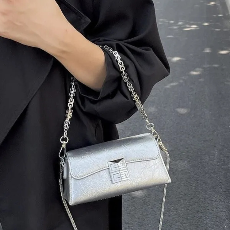 Luxury Brand Designer 2025 New Niche Women's High-Quality Texture Exquisite Chain Bag, Fashionable Versatile Single-Shoulder Crossbody Mini Bag