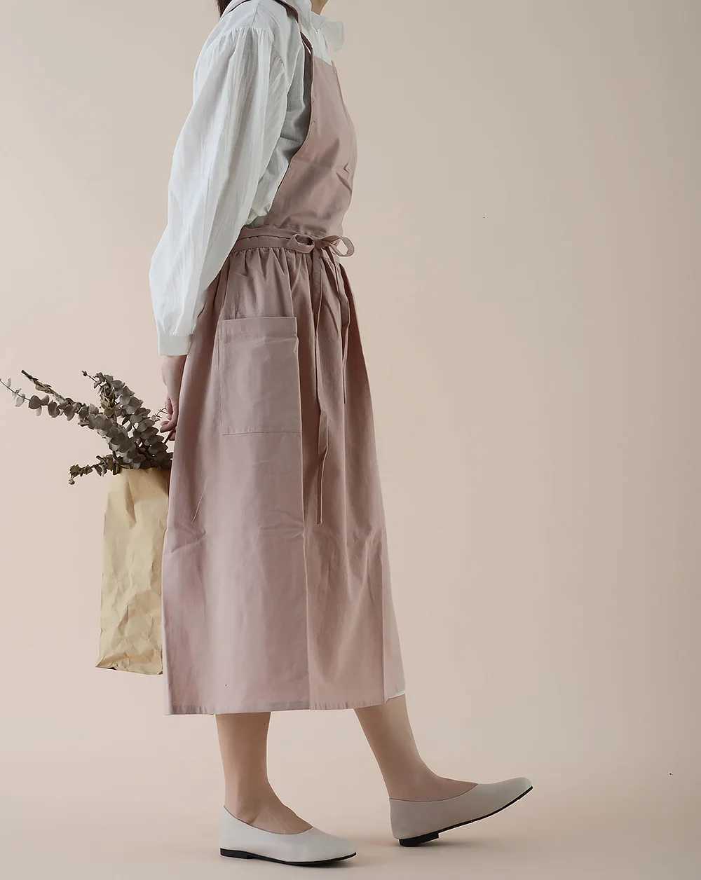 Waterproof Apron Cotton Florist Gardening Coffee Shop Kitchen for Cooking Baking Cleaning Restaurant Stylish Design with Pockets C251124