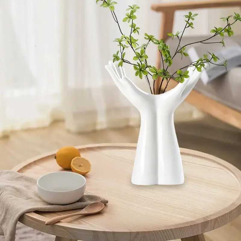 Hand Shaped Flower Vase Flower Arrangement Decoration Mariage Flower Vase Porcelain Ornaments Home Decor Living Room Decoration C251124