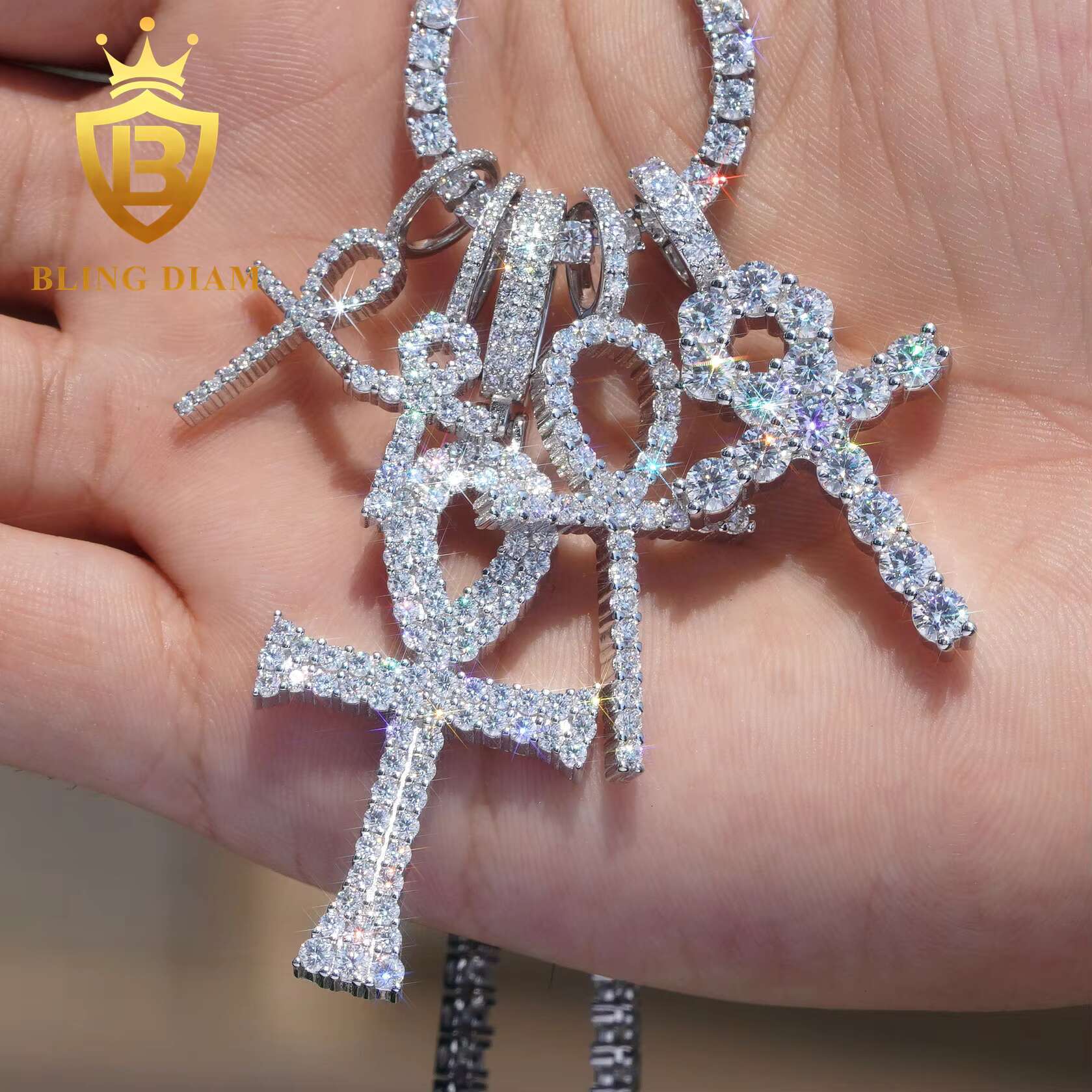 Hip Hop 925 Silver Moissanite Cross Hip Hop Pendant Ice Out Charm Religion Pendant for Cuban Link Chain