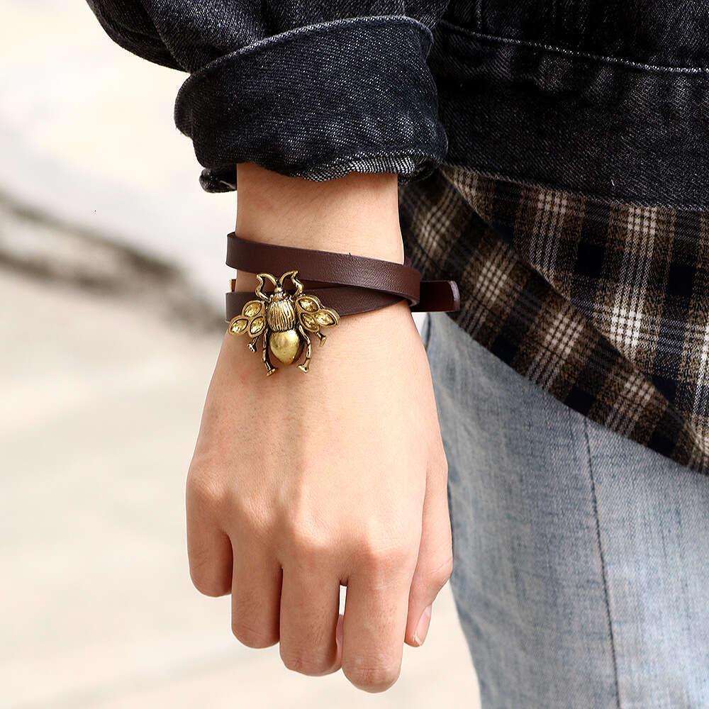Creative Fashion Skin Bronze Little Bee Show PU Leather Bracelet Yiwu Jewelry