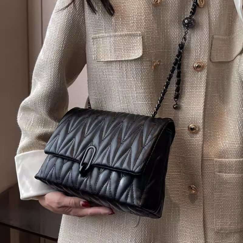 Women's Designer Bag Fashion Versatile Single Shoulder Square Bag Women's Crossbody High-end Feeling Diamond Grid Embroidery Thread Small Fr