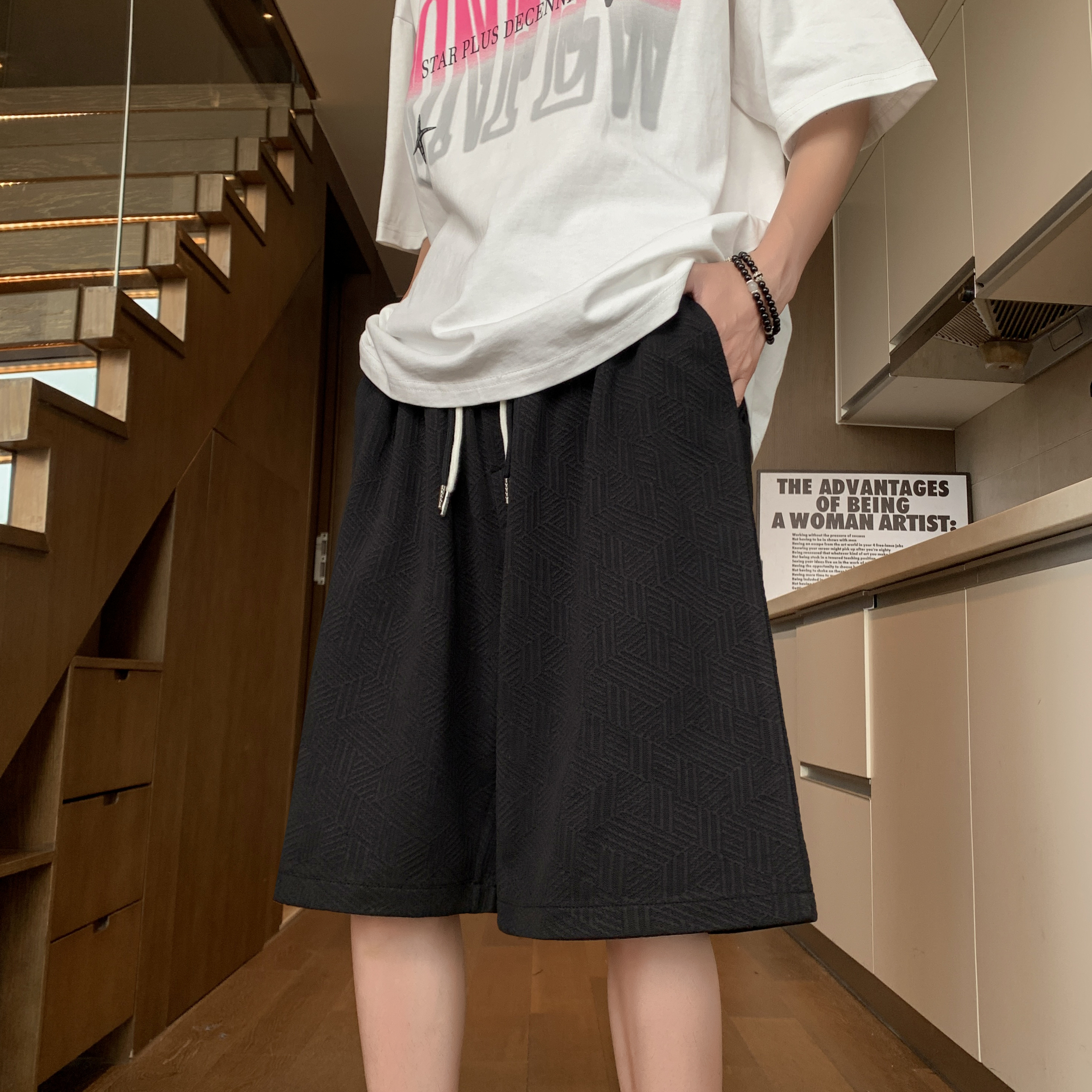 Men's summer breathable jacquard fabric elastic waistband suitable for sports and leisure. Solid color adjustable and comfortable shorts and casu