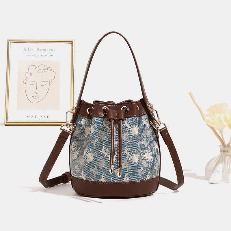 Hong Kong Bucket For Women New Fashionable Single Shoulder Crossbody Bag Commuter Versatile Handbag