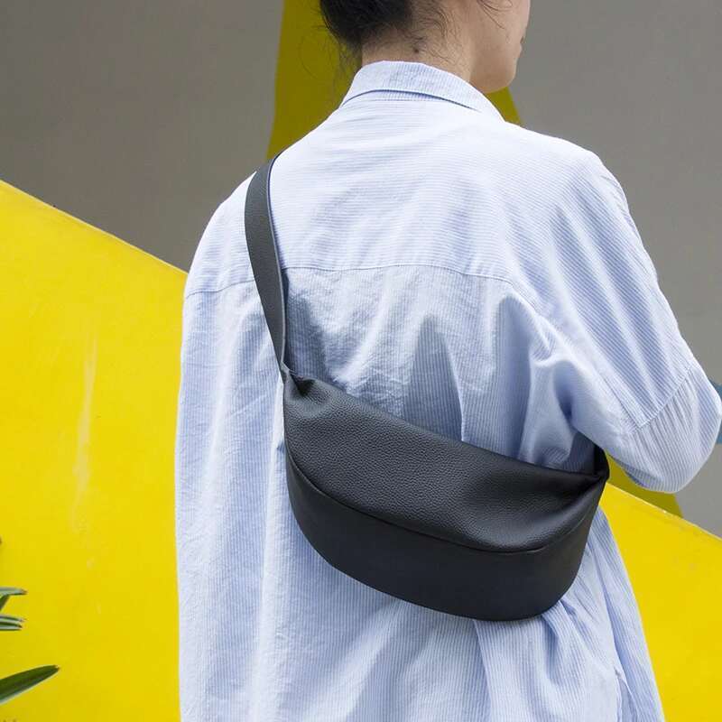Donna-In Genuine Leather Cross-Body Women Men Classic Casual Black Hobos Chest Bag Comfortable Wide Shoulder Strap