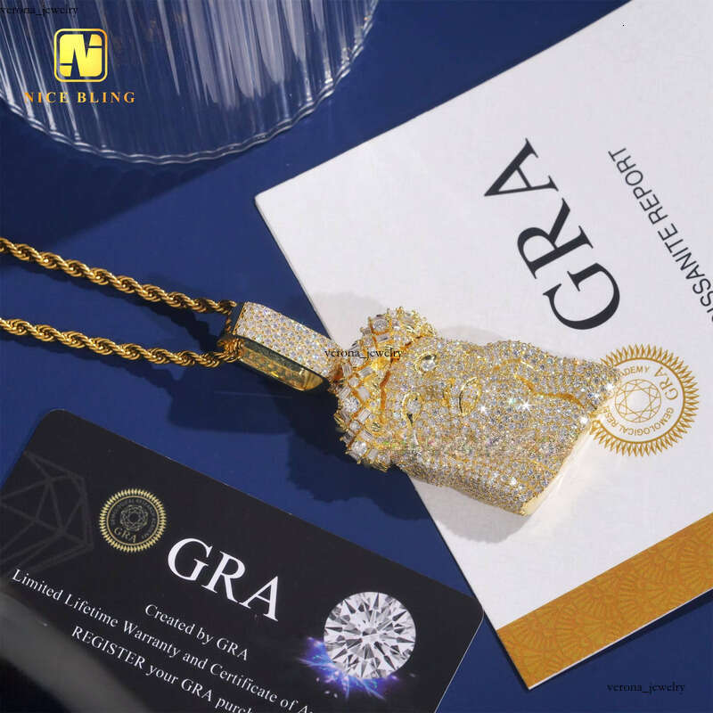 Ice out VVS Moissanite Full Iced Out Hui Shi Jesus Hip Hop 18k Gold Plated Custom Pendant 925 Silver Jewelry