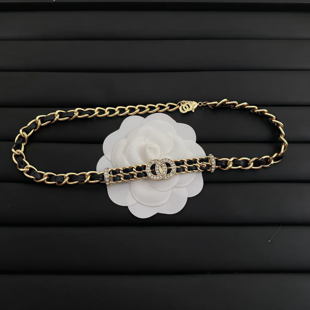 Luxury Vintage Diamond Necklaces Designer Jewelry Brand Letter Choker Pendant Necklace Sweater Chain Jewelry Accessories Couple Gift