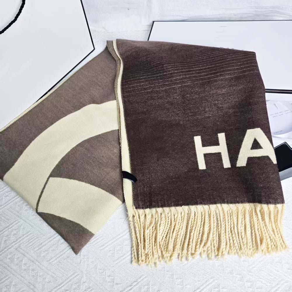 Luxury Cashmere Scarf with Elegant Fringe - Ultra-Soft Winter Warm Scarf for Men and Women, Fashion Gradient Design Perfect for Daily Use and Gifting