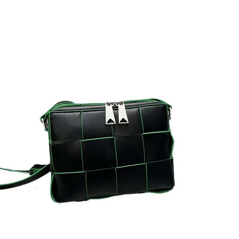 Fashionable Mini Square Crossbody New Argyll Weave Camera Box Single Shoulder Bag From China Mainland With Unbranded