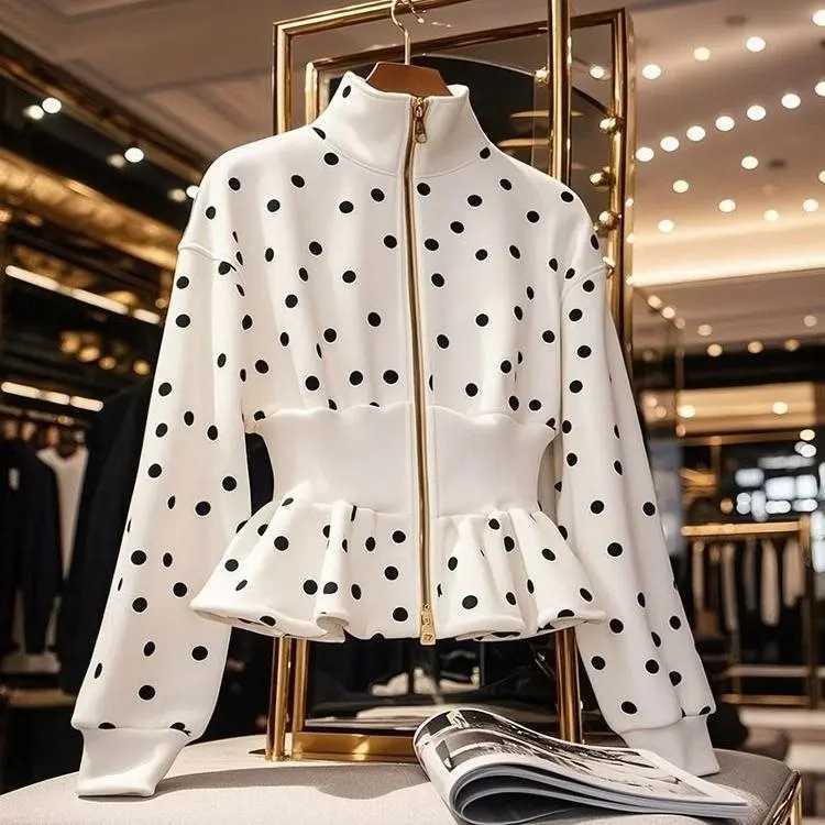Beautiful high-end niche non collision white stand up collar waist polka dot jacket for women in spring 2025 J251124