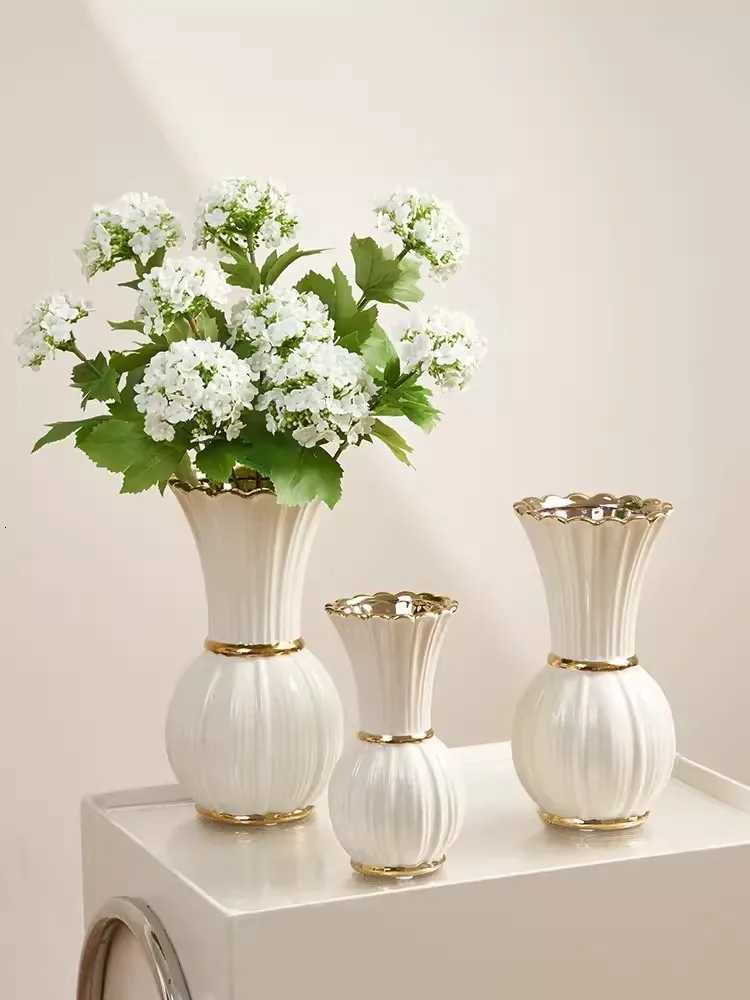 White gold painted cream style ceramic vase with advanced sense of water-based rose flower arrangement retro French style livin C251124