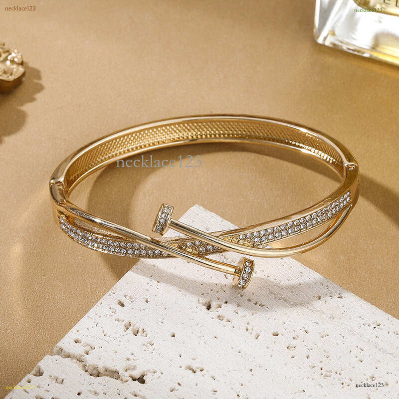 New double pin set ice out VVS Moissanite ring Understatement women's wristband bracelet jewelry Free delivery