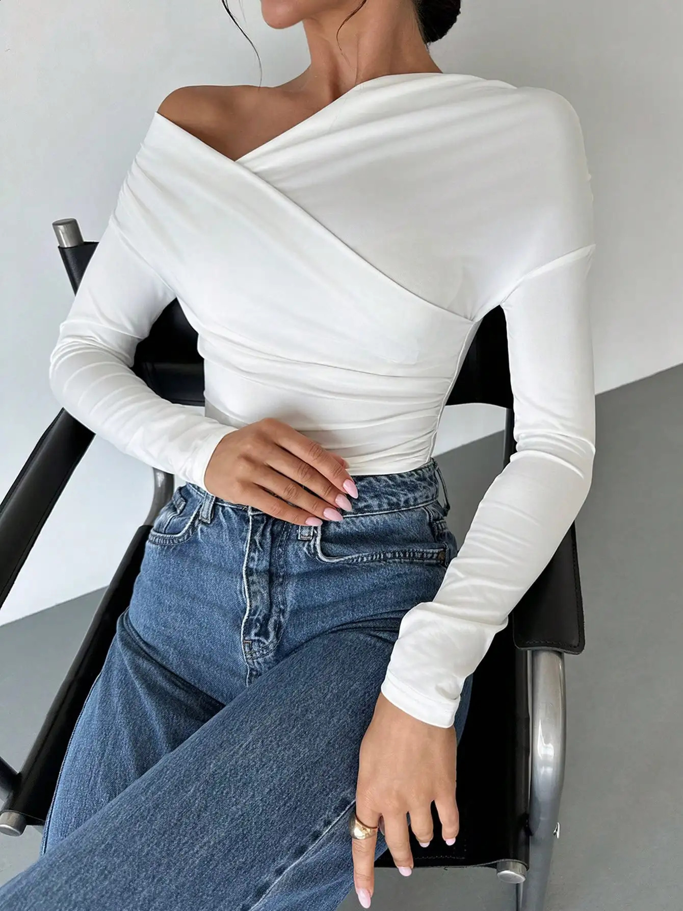 Womens long sleeved long sleeved top autumn slim fit warm short shoulder knitted T-shirt 250423