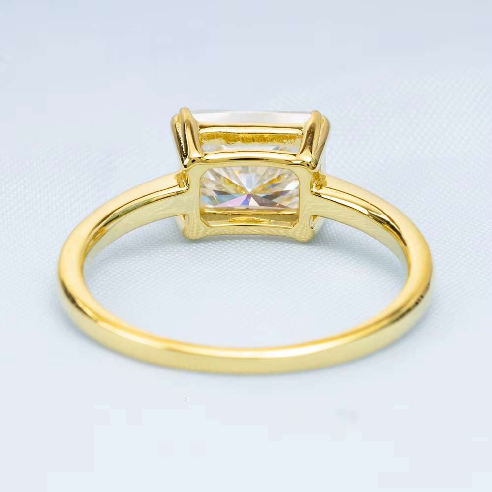 Hot Sale Fashion Radiant Cut Moissanite Ring Silver 925 Engagement Rings for Women