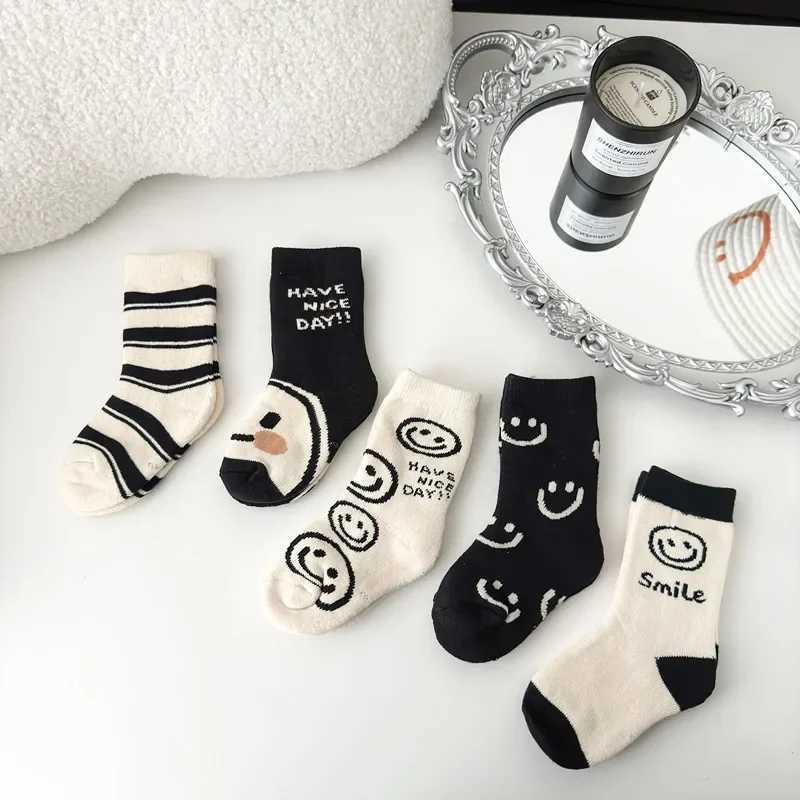 Autumn Winter Thicken Warm Kids Boys Socks Smile Face Black White Letter Striped Brushed Cozy Sports Soft Lovely Socks For Boys G251124