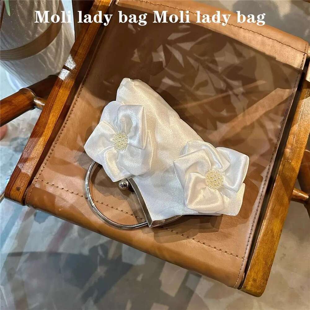 Designer Bag 2025 Satin Appliques Floral Clutch Purse For Wedding Party Beads Beaded Women Handbag Fashion Evening Crossbody Bag Luxury Bag