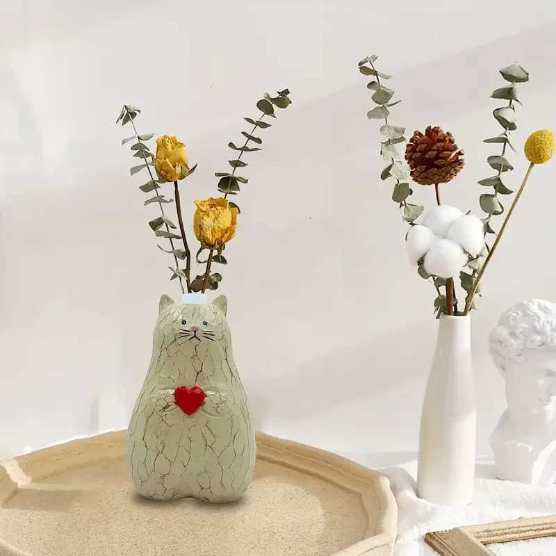 1 cute cat shaped resin vase with red heart - perfect for Valentines Day and wedding decoration perfect for hydroponic plants C251124