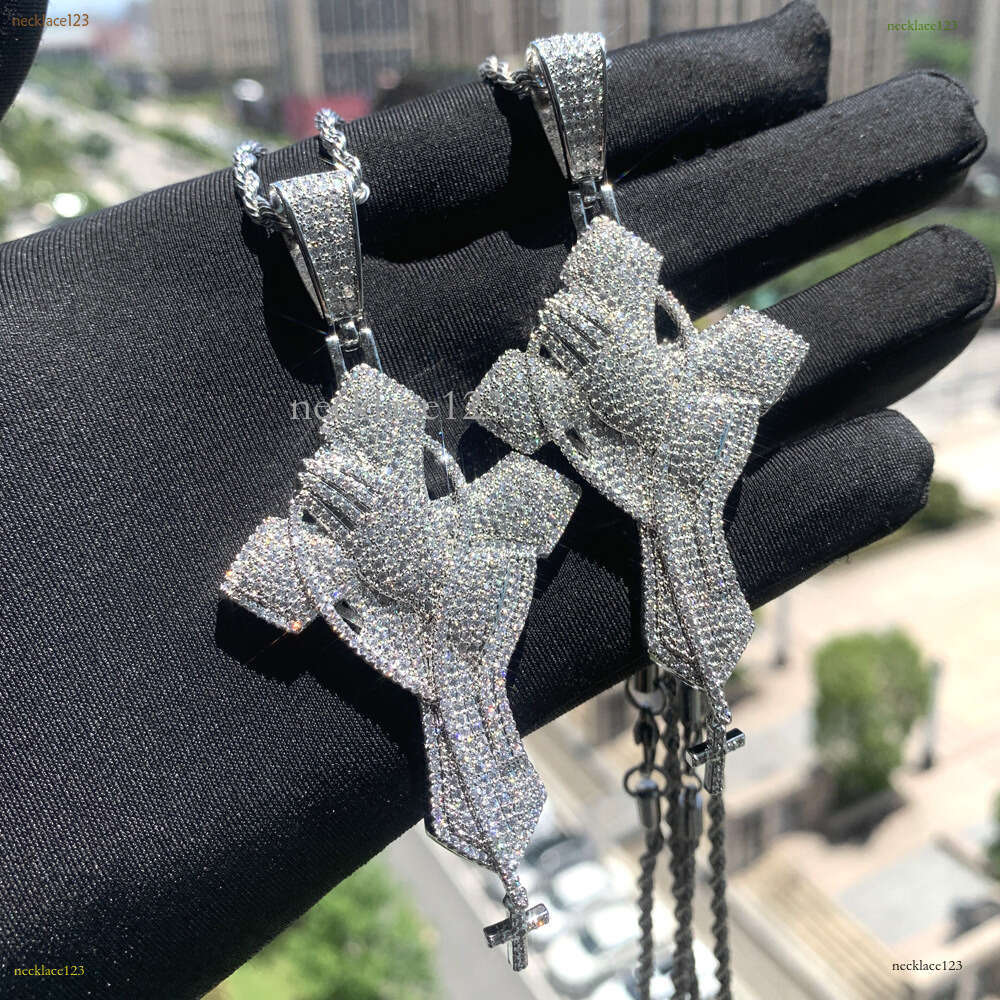 New Prayer Ice out vvs Moissanite Cross pendant Fashion trend Hip hop chic men's accessories Free shipping