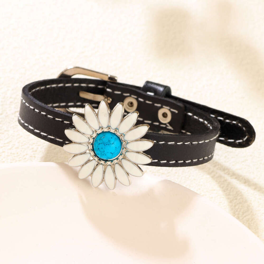 British niche design fashion personality new style daisy Korean version simple women's leather bracelet