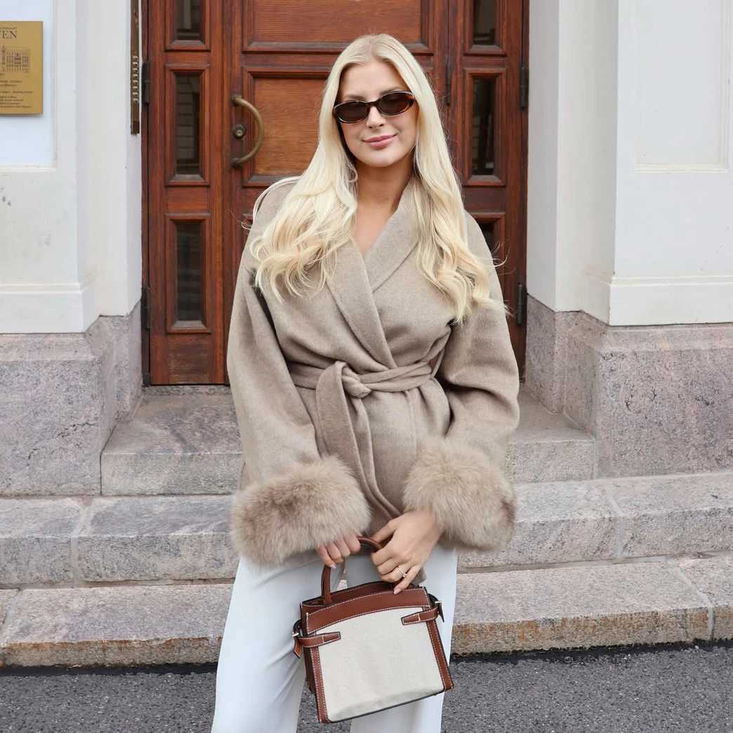 TARUXY Fox Fur Woolen Coats Womens Short Coat Office Lady Removable Elegant Double-sided Wool Overcoat 2025 New Cardigan Jacket J251124