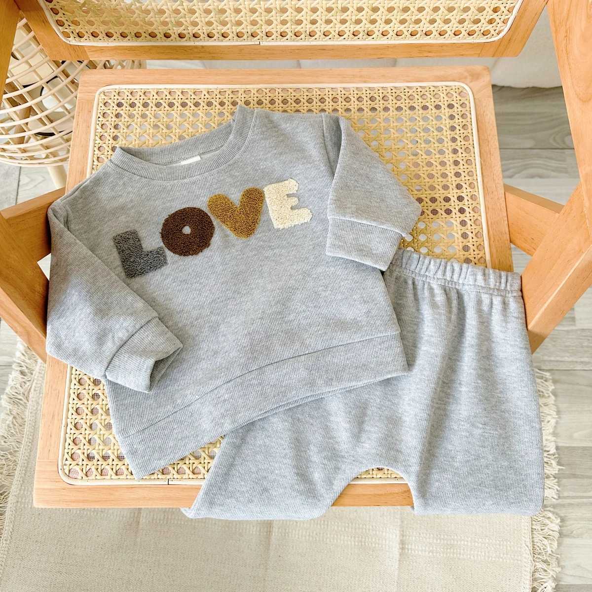 Clothing Sets 2024 Newborn Baby Boys Clothing Girls Toddler Sweatshirt Letter Long Sleeve+Pants 2PCS Children Set Spring Autumn R250424 3KDU