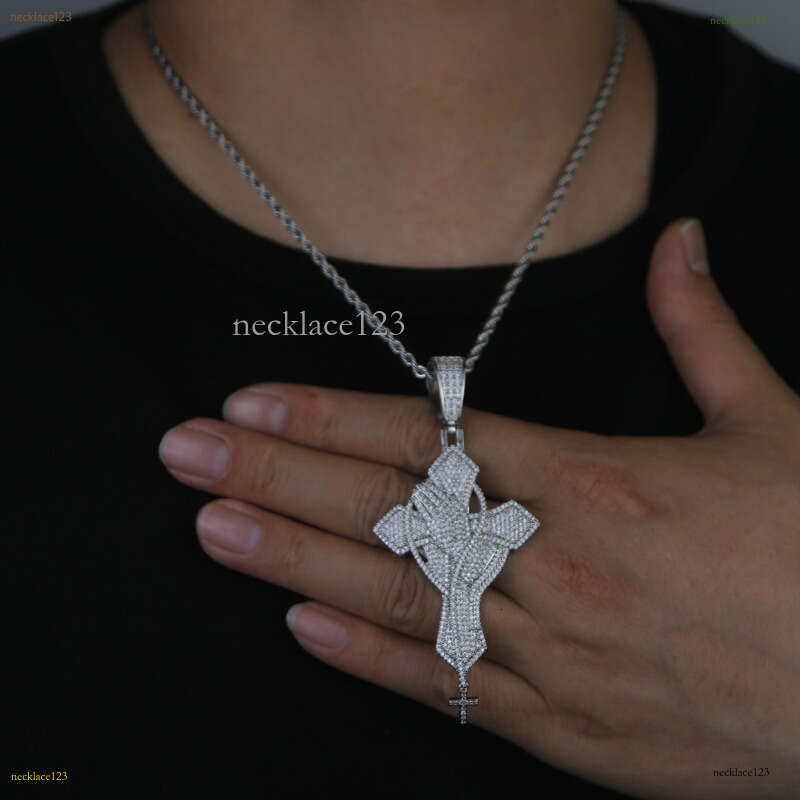 New Prayer Ice out vvs Moissanite Cross pendant Fashion trend Hip hop chic men's accessories Free shipping