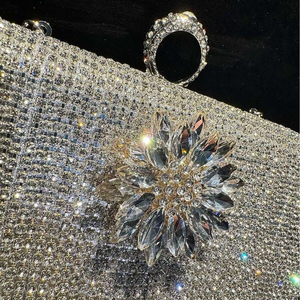 New Full Water Diamond Handheld Bar Evening Dress Small Fragrant And Flowing Su Xieqiao Banquet Bag
