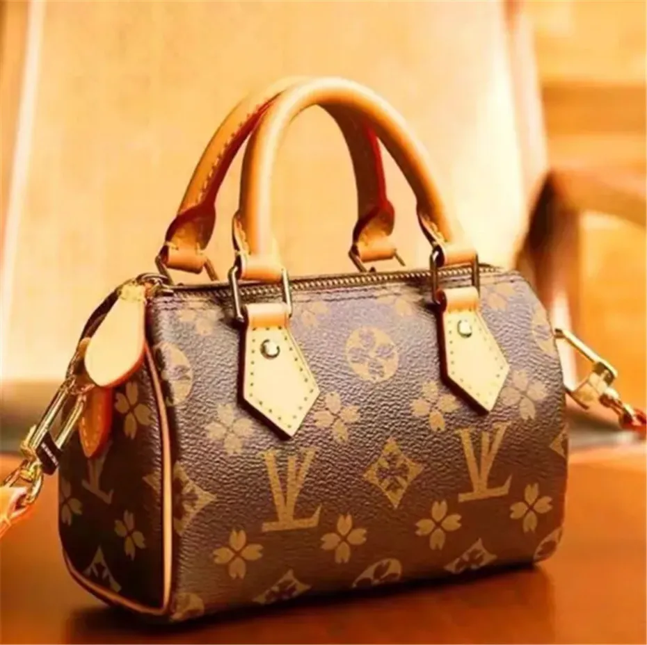 hot Tote High Quality Purses Designer Woman Handbag Women Bags Travel Beach With Dust Bag SAC bags 68