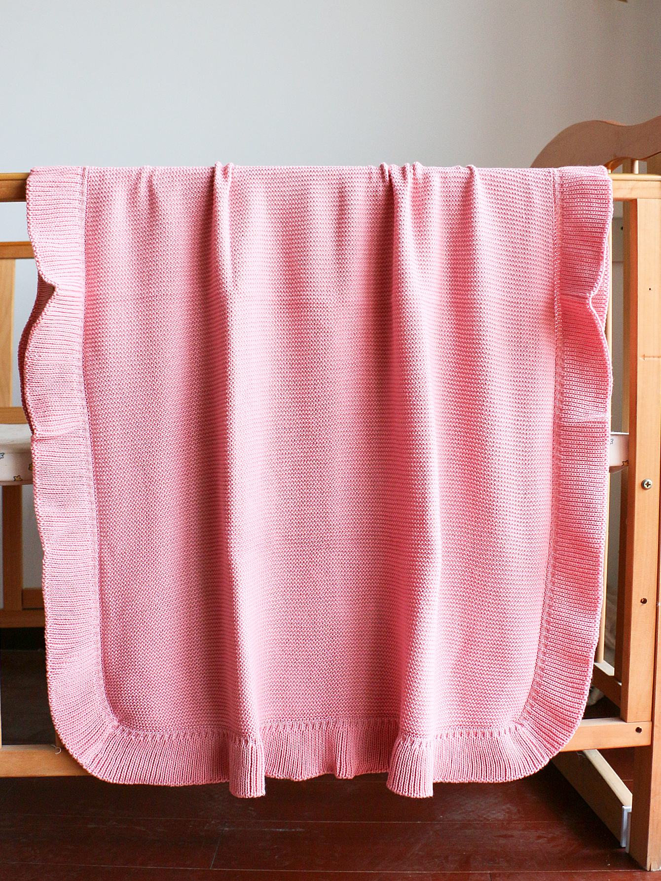 Comfortable Infant Knitted Quilted Throw Blankets Featuring Lace Trim