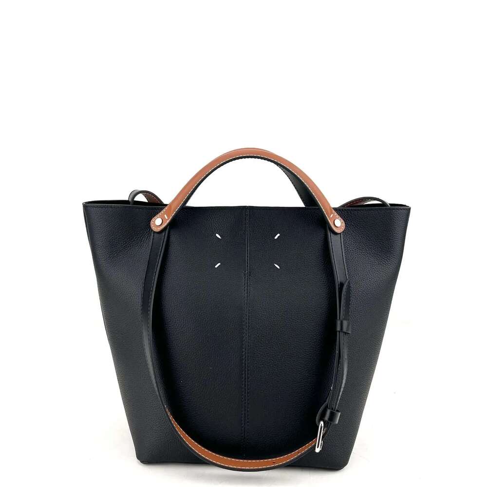 Fashionable Women's Bucket Handbag Dark Design Versatile Shoulder Crossbody Bag Spring Summer New Arrival