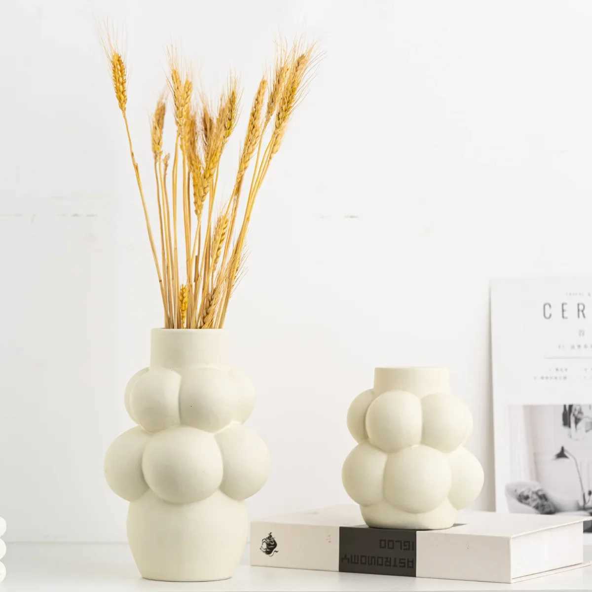 Nordic Flower Bud Ceramic Vase Creative Flower Arrangement High-end Art Decoration Indoor Light Luxury Soft Decoration C251124