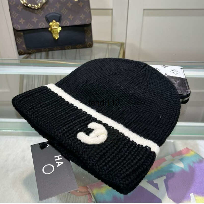 Beanie/Skull Caps Winter Hat Designer Hat Black White Knitted Beanie Designer Cap Fashion Able Bonnet Dressy Autumn Hats for Men Travel Skiing Classic Knitted