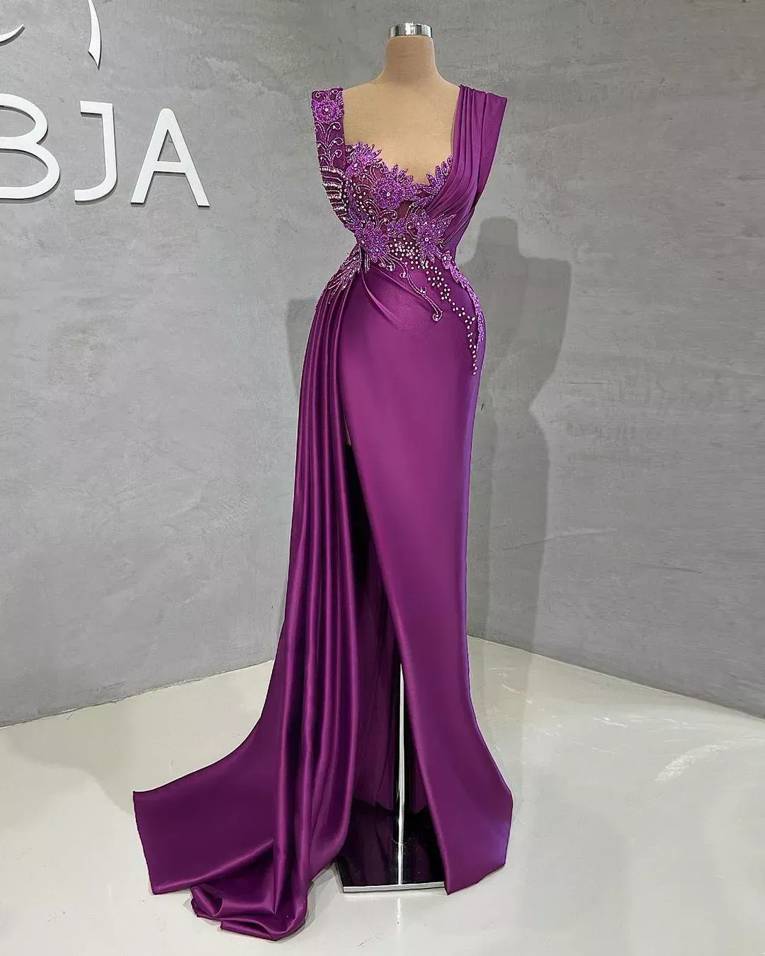 Orange Plus Size Evening Dresses With Sheer Neck Illusion Long Sleeves Mermaid Prom Dress Beads Appliques Crystals Birthday Gown 03