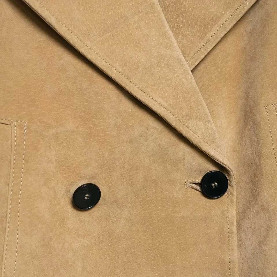 Womens trench coat style loose short jacket with lapel long sleeved button pocket shoulder patch autumn and winter new J251124