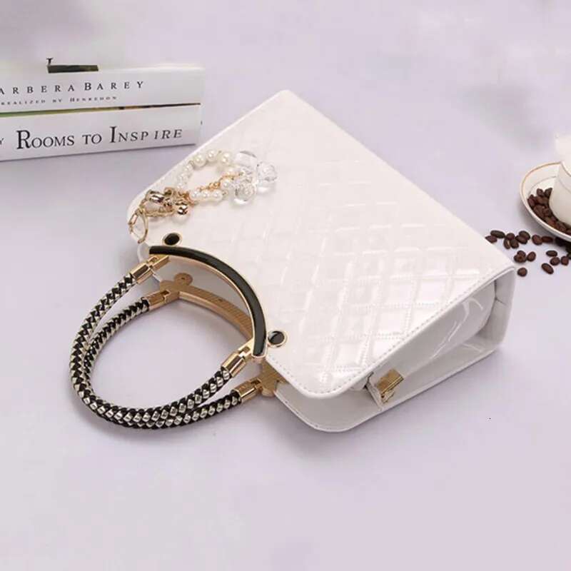Fashion Women's Handbag PU Leather Shoulder Crossbody Brand Designer Pearl Tassel Messenger Tote Bag Women Purse