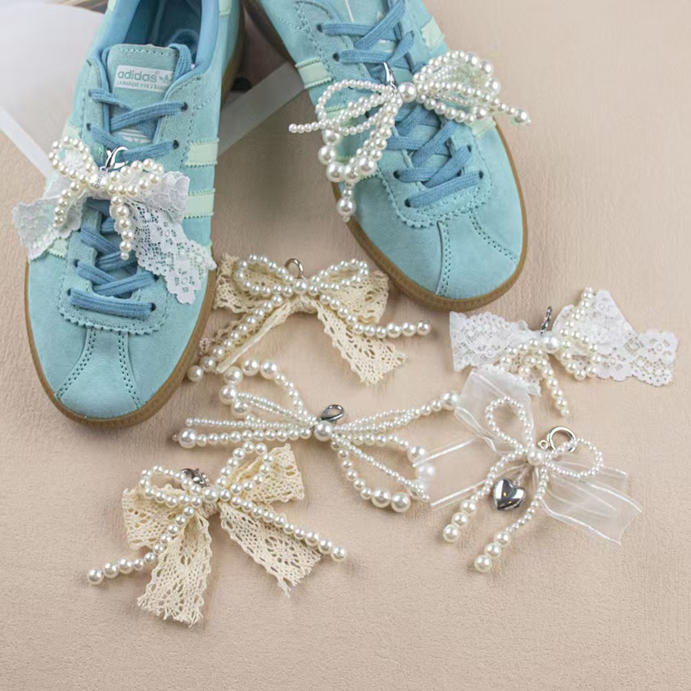 Elegant Two-Tiered Pearled Lace-Up Accents: Versatile Charms Suitable for Footwear, Handbags & Mobile Devices