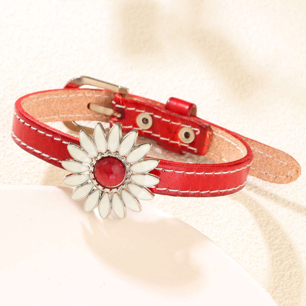 British niche design fashion personality new style daisy Korean version simple women's leather bracelet