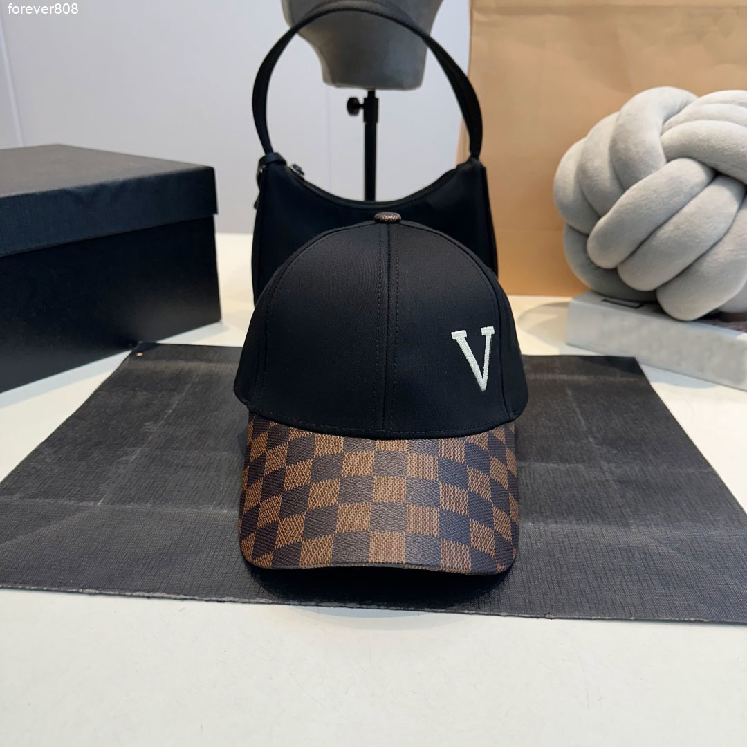 Ball Caps Luxury Hats Designer Baseball Cap Plaid Spliced Casual Hat Summer Sun Hat Neutral Adjustable Dome Hat Embroidered Monogrammed Sun Hat