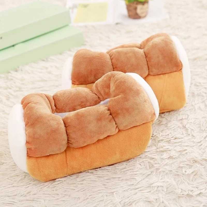 Simulation Creative Toast Bread Tissue Box Funny Storage Holder Soft Cotton Storage Box for Home Decor Ar Draw Box Plush DecorM251124