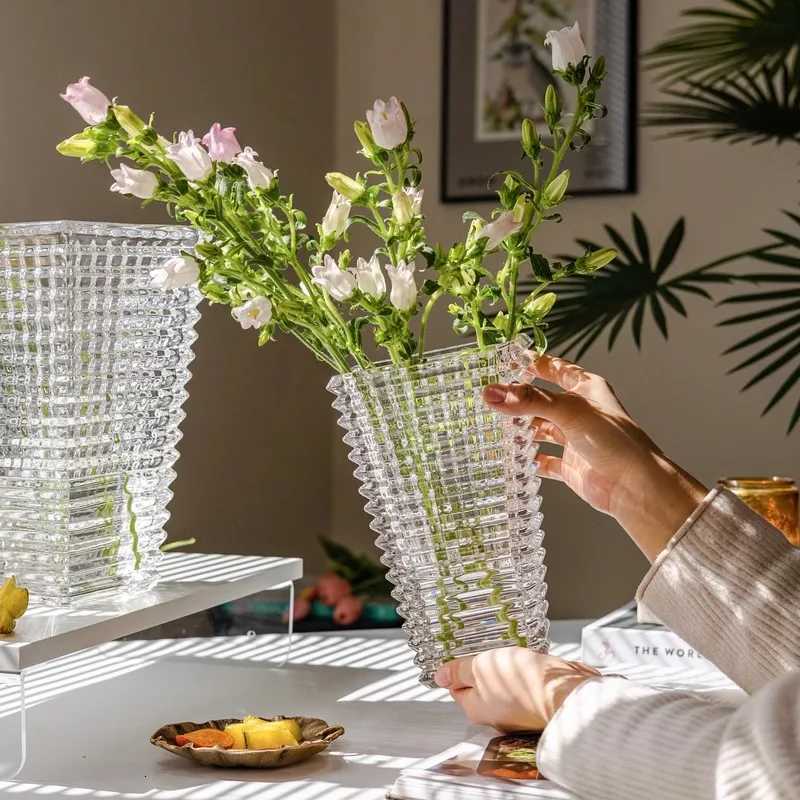 Nordic Creative Glass Vase Sense of Luxury Transparent Bud Vase Hydroponic Flowers Home Living Room Ins Decoration Ornaments C251124