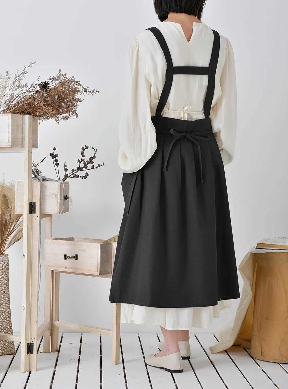 Cotton Linen Women Chef Apron Waterproof Korean-style solid color adjustable long Apron kitchen for Cooking Baking Gardening C251124