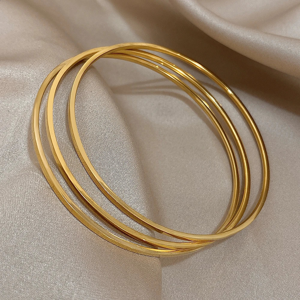 3 Mixcolor ultrathin stainless steel bracelets suitable for women stylish and smooth 18K goldplated stacked bracelet waterproof jewelry 250415